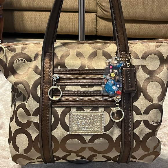 COACH POOPY GOLD MONOGRAM SIGNATURE LOGO JACQUARD CARY-ALL TOTE #23826 - Picture 1 of 10